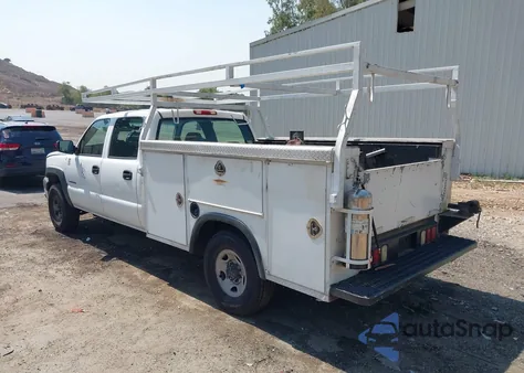 2004 Chevrolet Silverado C2500 Heavy Duty from USA, damaged, VIN 1GBHC23UX4F145851